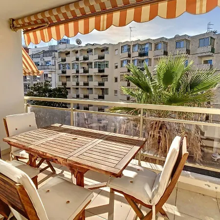 Apartment Centre